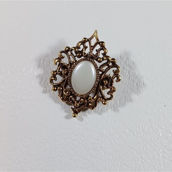 Vintage Gold Tone Metal Faux Pearl Pin Brooch Small - Picture 8 of 8